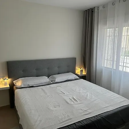 Holiday home Pool 4 Personen - *